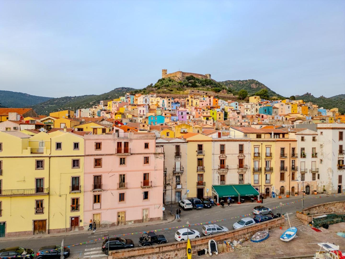 S'Apposentu - Un'Angolo Di Paradiso Con La Vista Sul Castello 보사 외부 사진