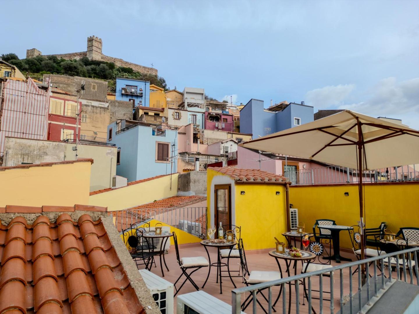 S'Apposentu - Un'Angolo Di Paradiso Con La Vista Sul Castello 보사 외부 사진