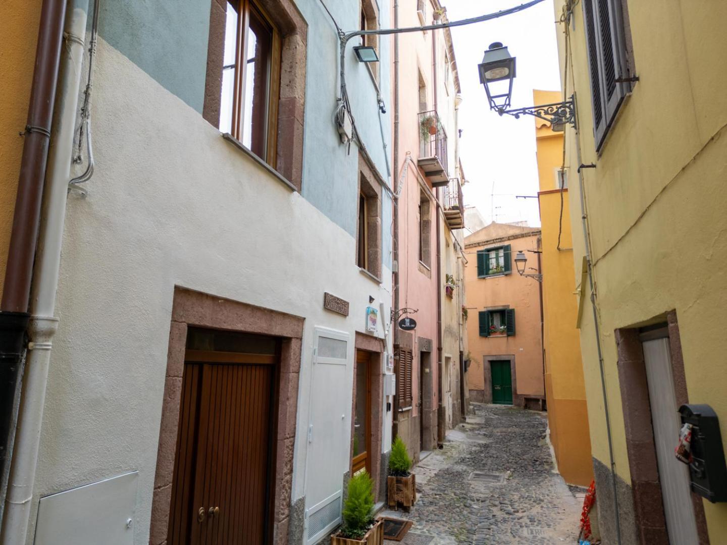 S'Apposentu - Un'Angolo Di Paradiso Con La Vista Sul Castello 보사 외부 사진